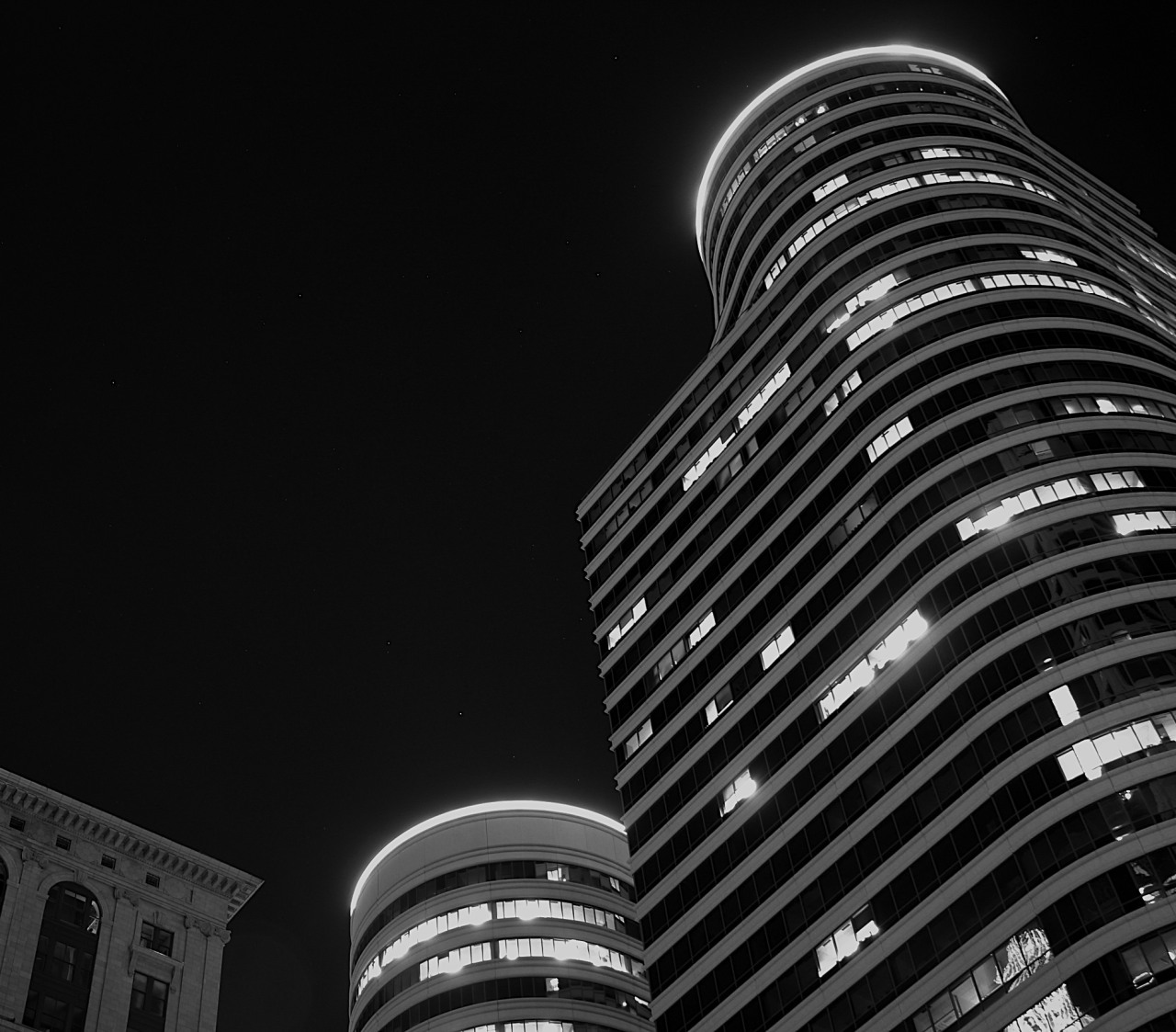Fifth Street Towers under a starlit Minneapolis sky